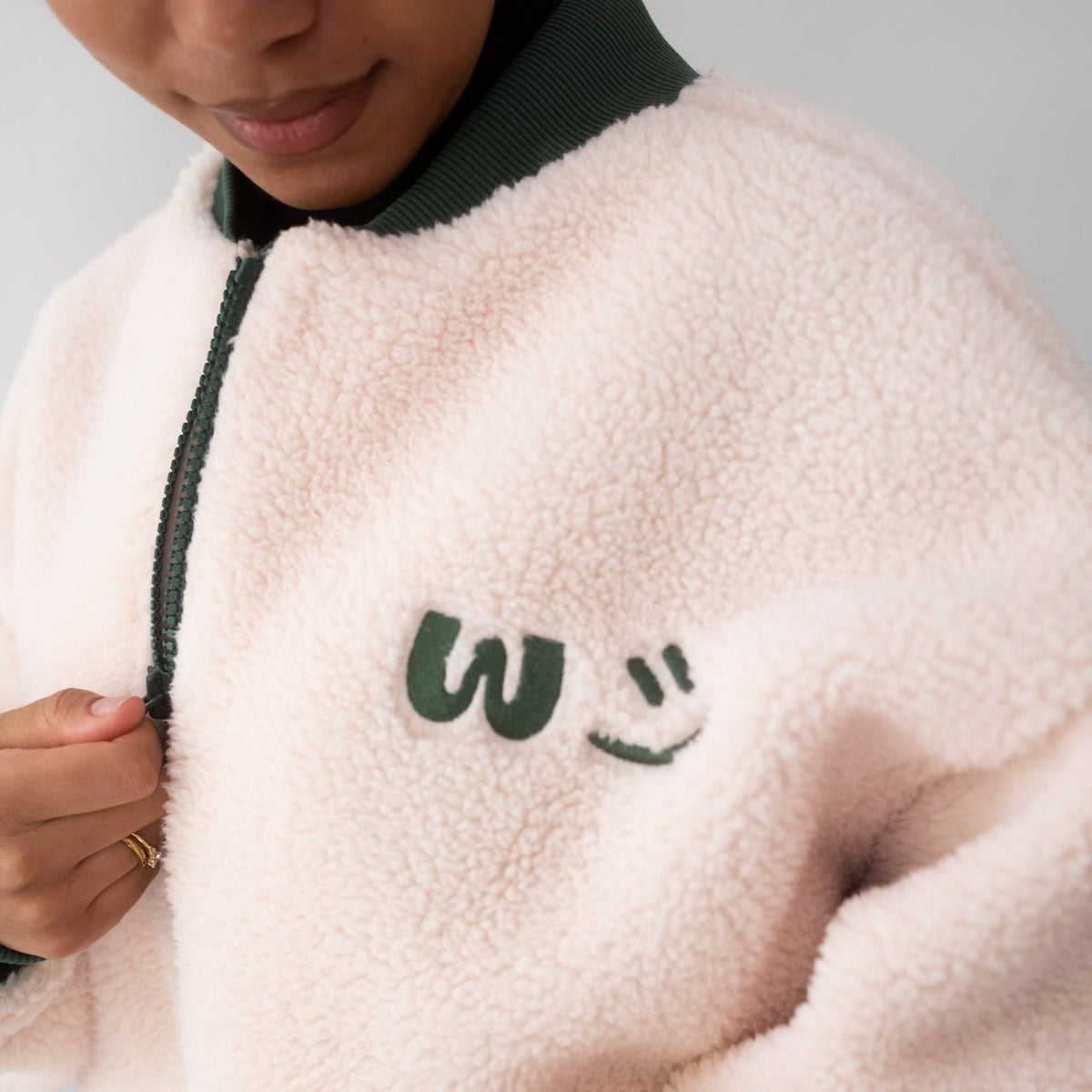 Wholey x Matchasome Kuscheljacke