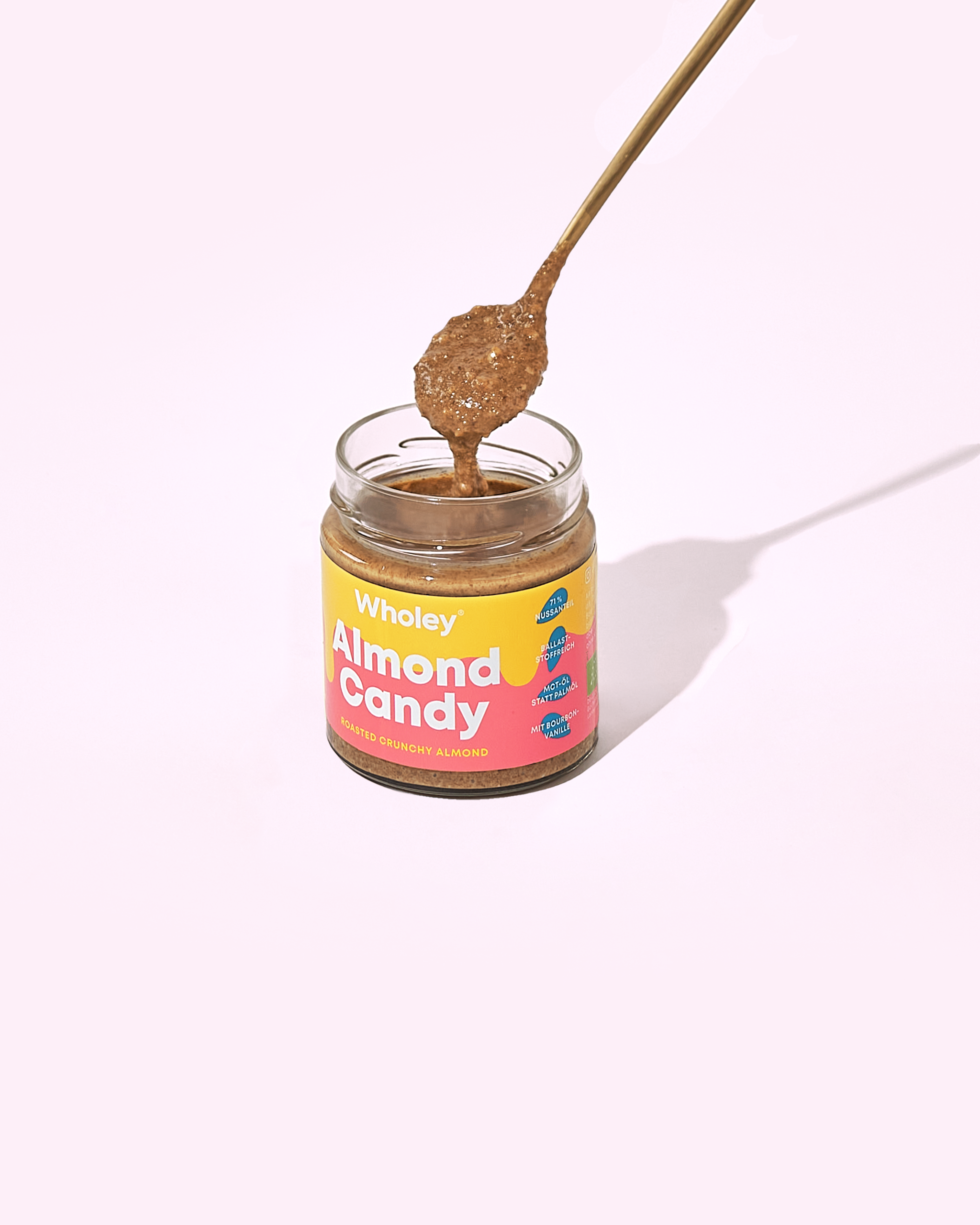 Almond Candy Nussmus mit Löffel