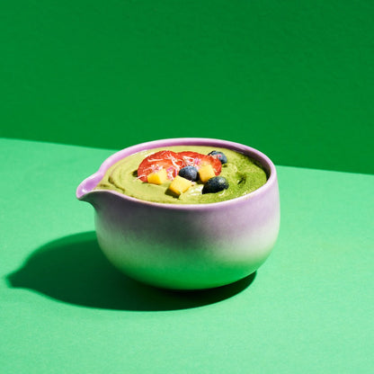 Matcha-Schale grün lila